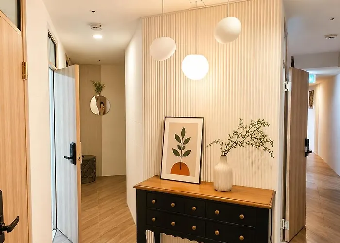 아파트 402,20 Minutes To Gangnam Hongdae, Guesthouse, Single Room,itaewon, Shared Bathroom, *